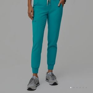 Figs Women's Zamora Jogger in Teal Petite Small
